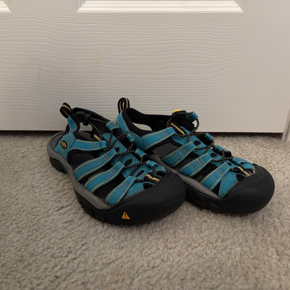 Keen Teal and Black Outdoor Sandals